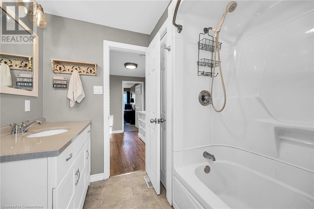 2398 Maryvale CourtBurlington, Ontario  L7P 2P2 - Photo 20 - 40685328