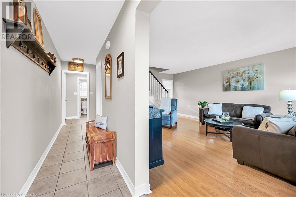2398 Maryvale CourtBurlington, Ontario  L7P 2P2 - Photo 5 - 40685328