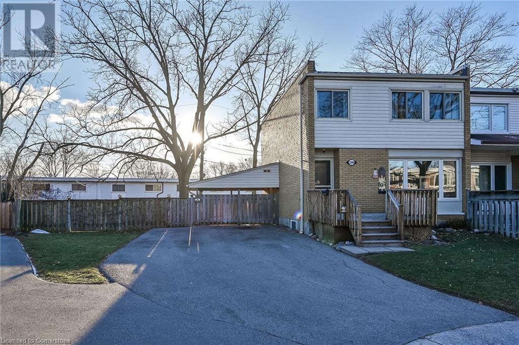 2398 Maryvale CourtBurlington, Ontario  L7P 2P2 - Photo 3 - 40685328