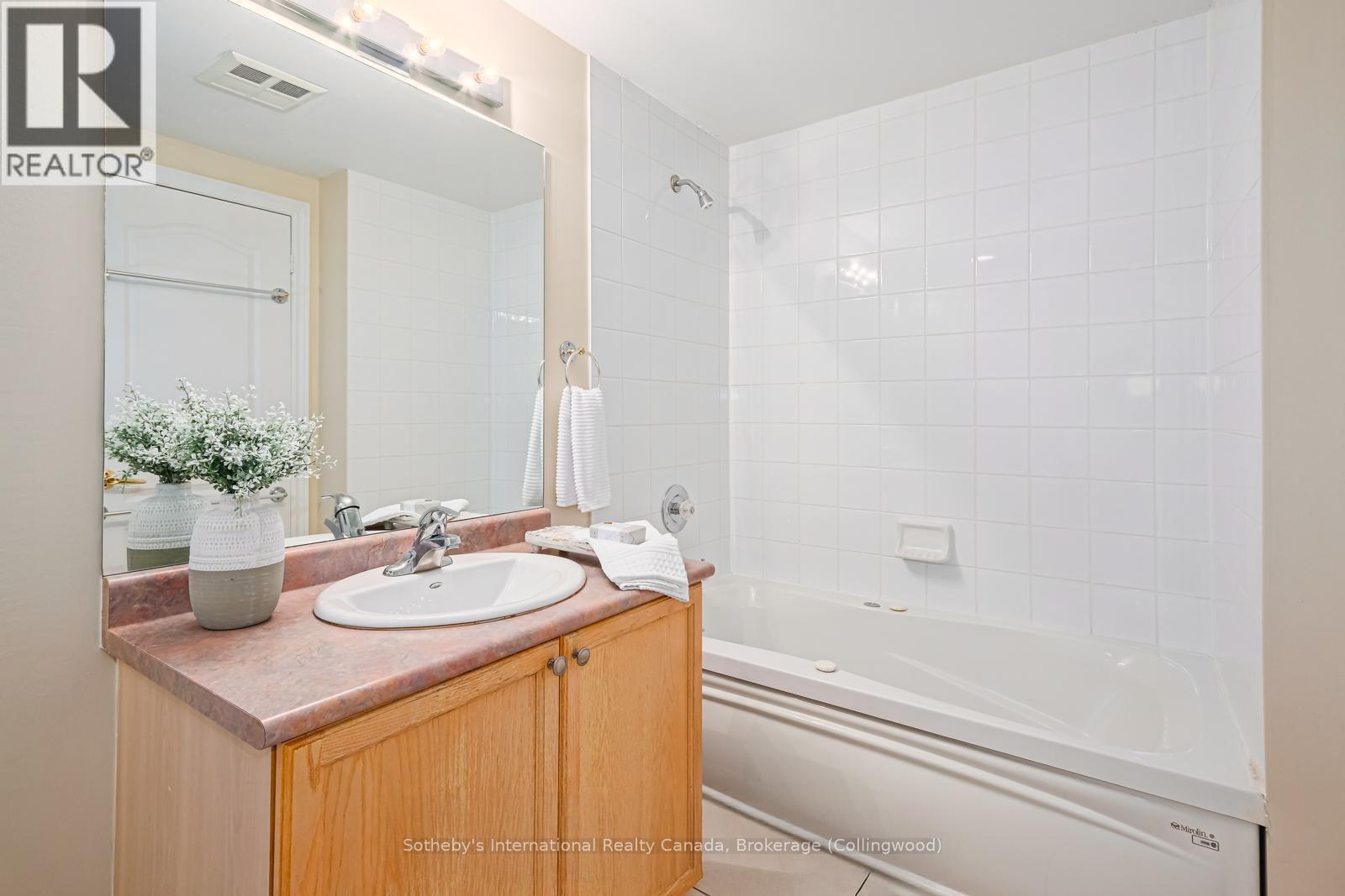 211 - 16 Raglan Street, Collingwood, Ontario  L9Y 4Y2 - Photo 22 - S10440455