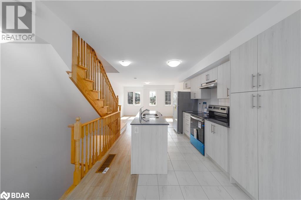 47 Pumpkin Corner Crescent, Barrie, Ontario  L9J 0T7 - Photo 2 - 40685464