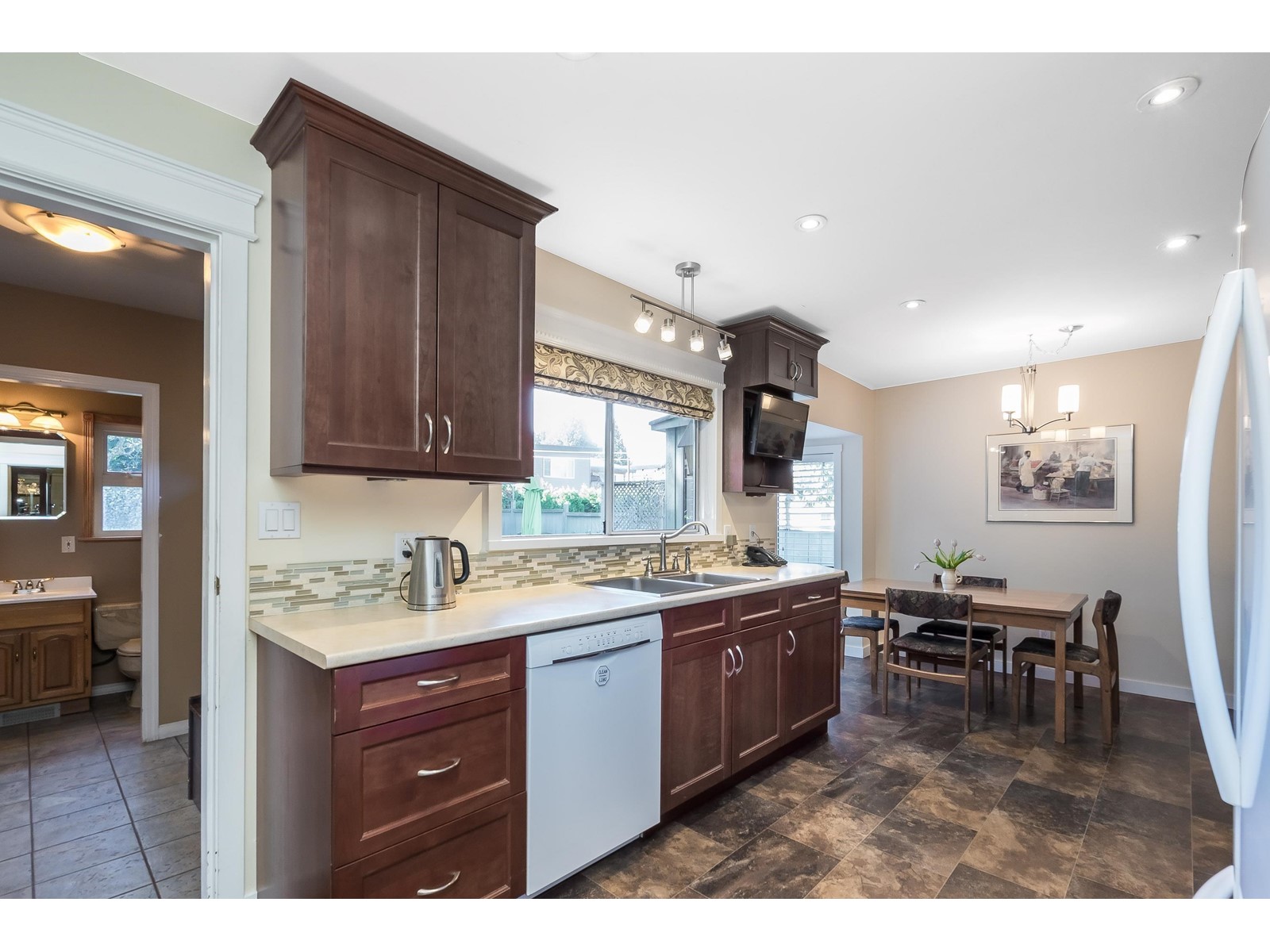 Property at 11564 97 AVENUE image 4