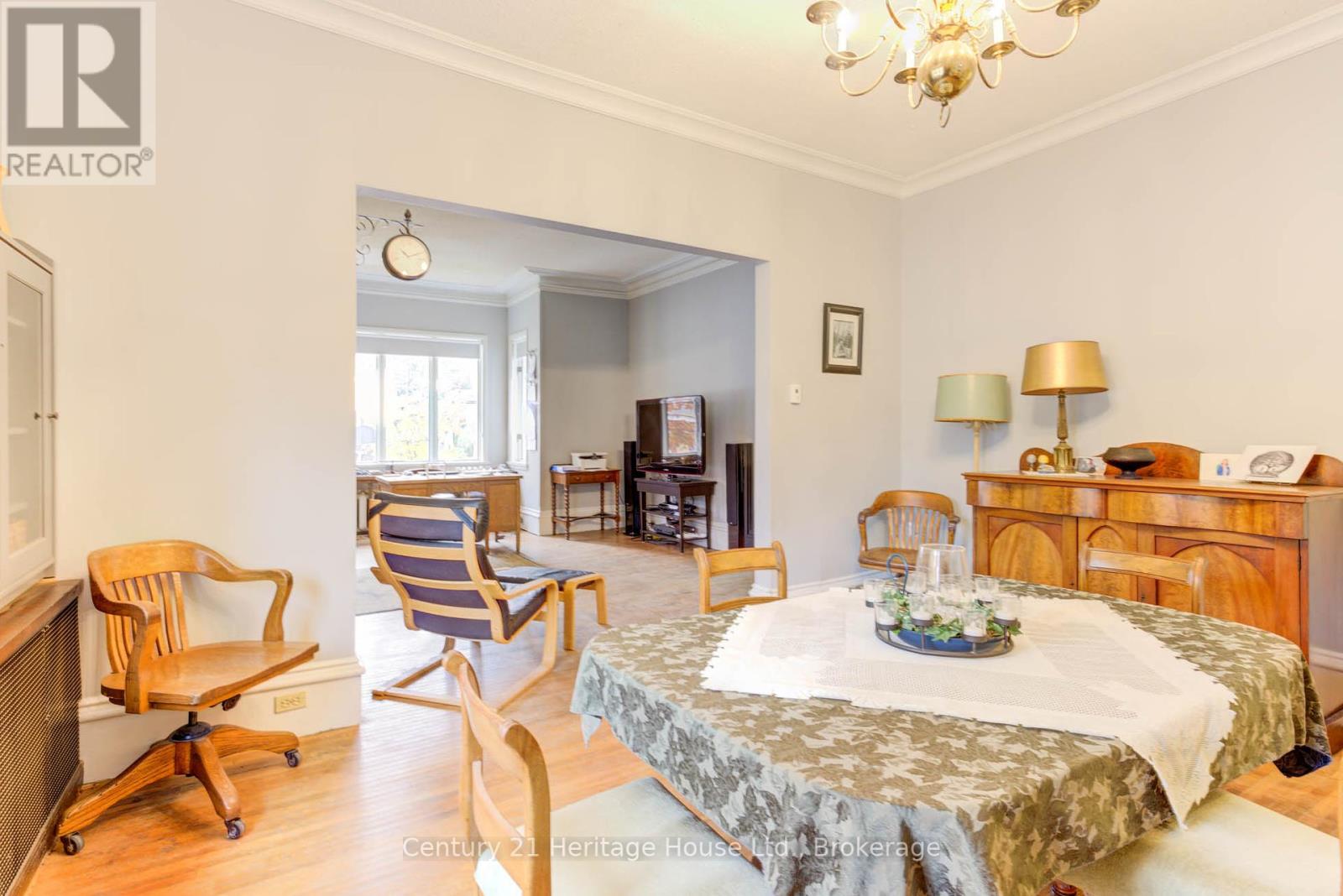 397 Lambton Street W, West Grey, Ontario  N0G 1R0 - Photo 11 - X11894105