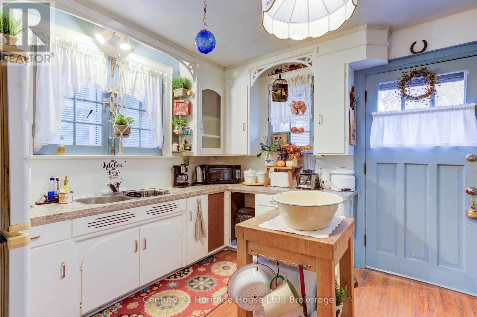 397 Lambton Street W, West Grey, Ontario  N0G 1R0 - Photo 23 - X11894105