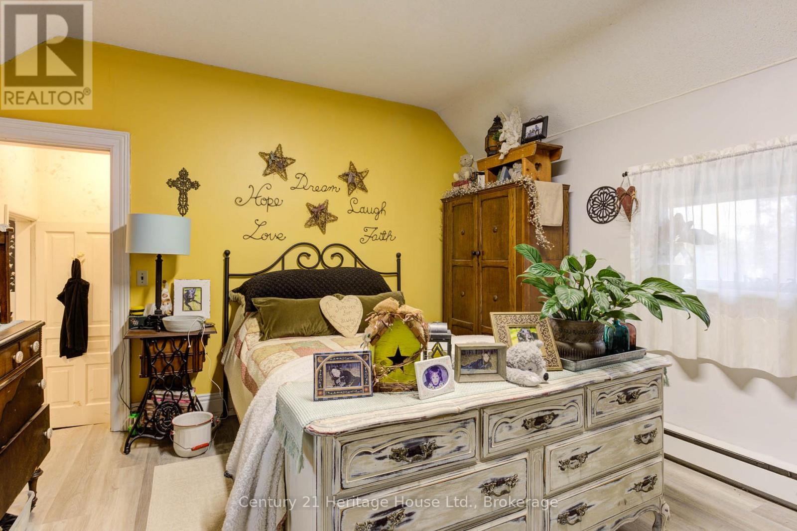 397 Lambton Street W, West Grey, Ontario  N0G 1R0 - Photo 34 - X11894105