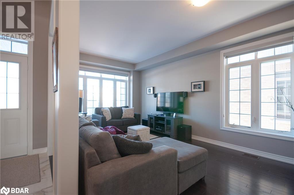 29 Nadmarc Court, Angus, Ontario  L0M 1B4 - Photo 9 - 40685471