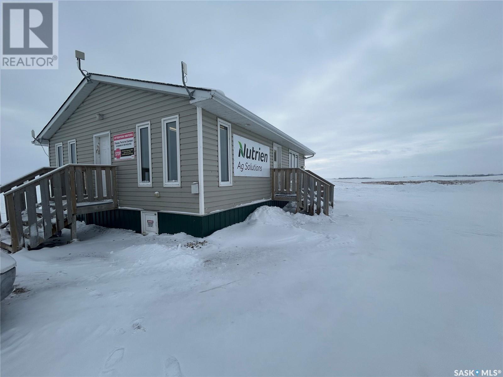 Ituna Commercial Building, Ituna Bon Accord Rm No. 246, Saskatchewan  S0A 1N0 - Photo 1 - SK990721