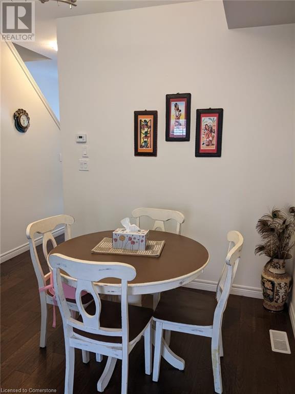 9 Hyde Park Mews, Kitchener, Ontario  N2H 0B2 - Photo 4 - 40680593