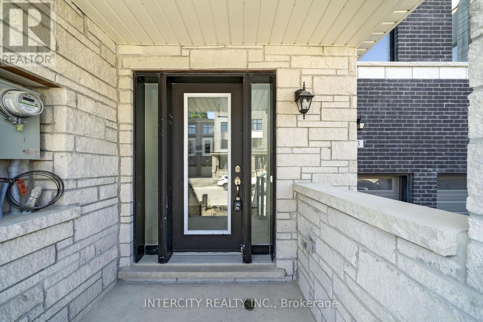 Property at 83 PUISAYA DRIVE image 3