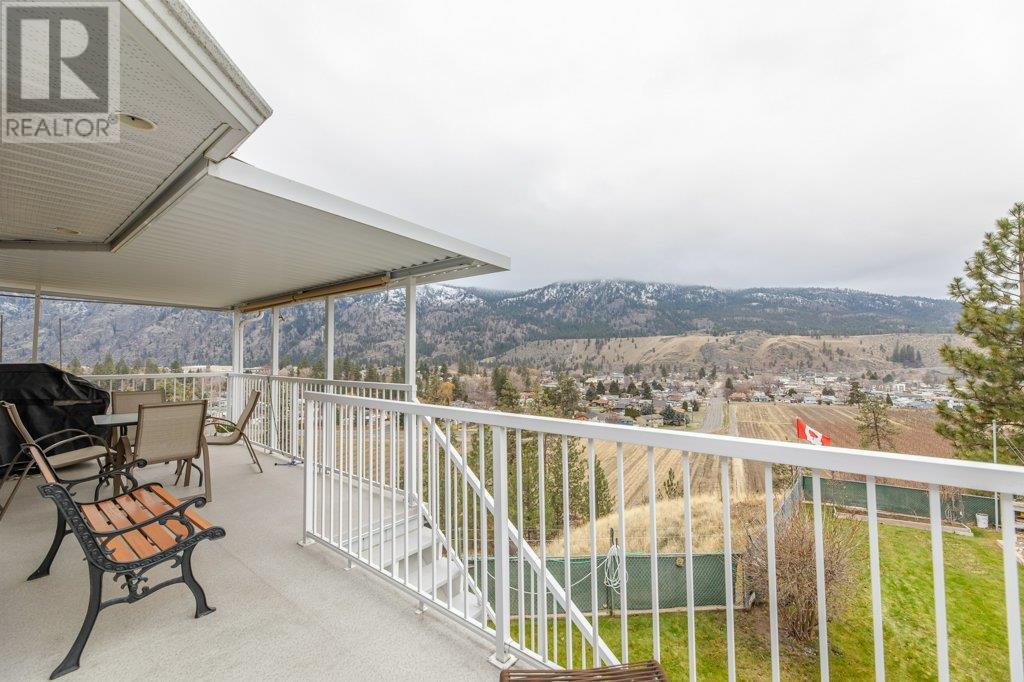 1002 Peachcliff Drive, Okanagan Falls, British Columbia  V0H 1R1 - Photo 28 - 10330447