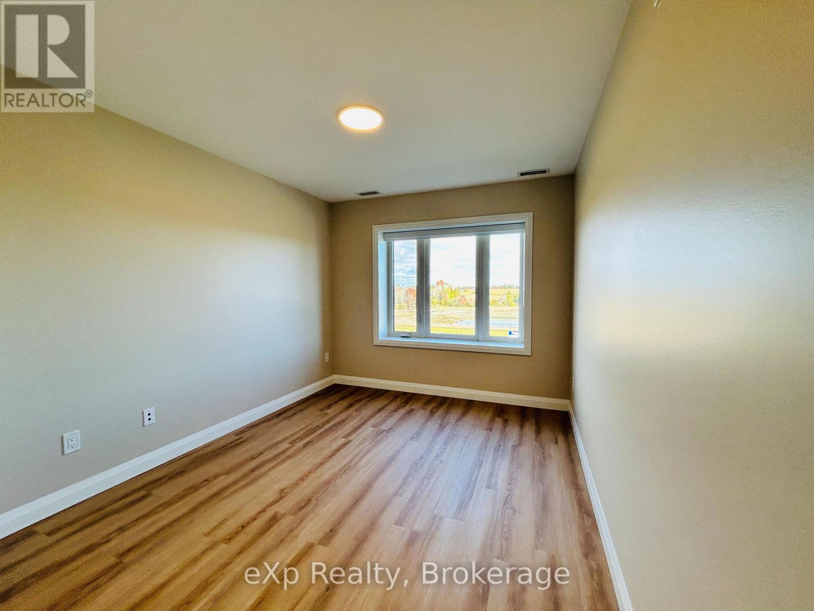 208 - 101 Eastridge Road, Brockton, Ontario  N0G 2V0 - Photo 14 - X11894324