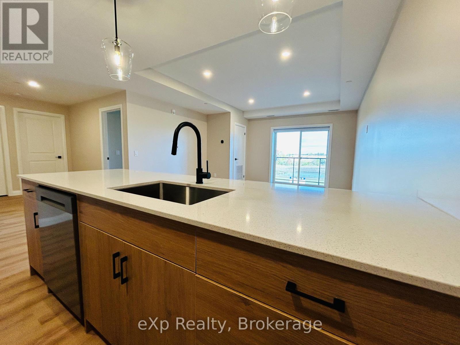 208 - 101 Eastridge Road, Brockton, Ontario  N0G 2V0 - Photo 2 - X11894324