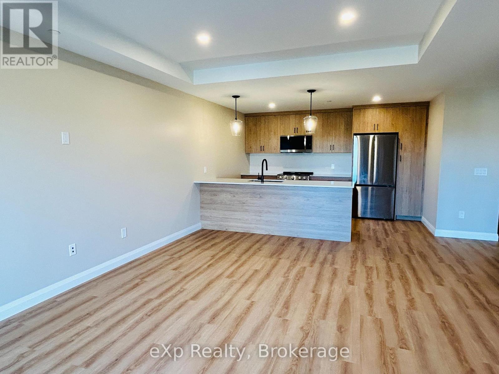 208 - 101 Eastridge Road, Brockton, Ontario  N0G 2V0 - Photo 4 - X11894324