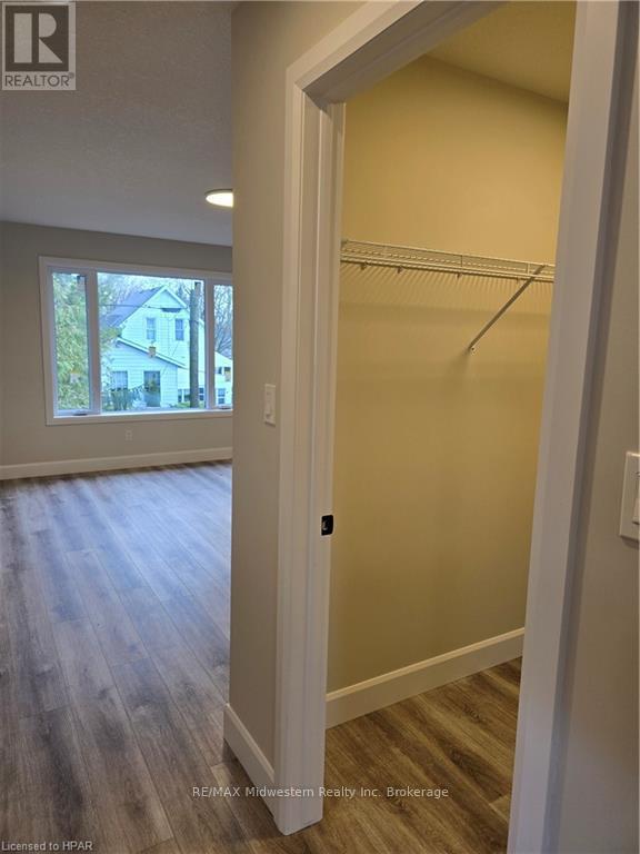 32 Roberts Street, Huron East (Seaforth), Ontario  N0K 1W0 - Photo 12 - X10780459