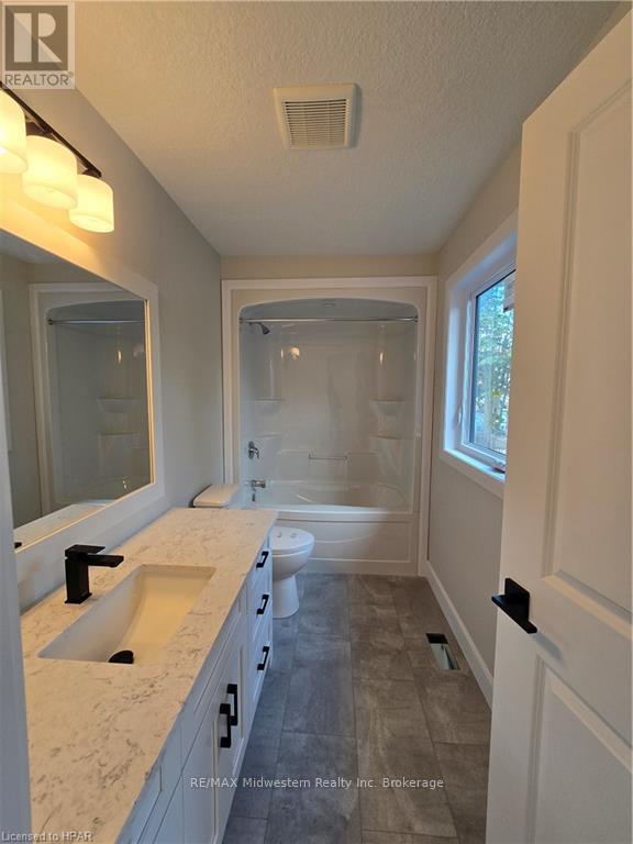 32 Roberts Street, Huron East (Seaforth), Ontario  N0K 1W0 - Photo 19 - X10780459