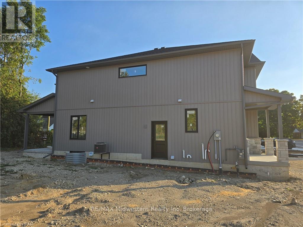 32 Roberts Street, Huron East (Seaforth), Ontario  N0K 1W0 - Photo 5 - X10780459