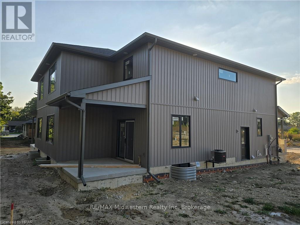 32 Roberts Street, Huron East (Seaforth), Ontario  N0K 1W0 - Photo 6 - X10780459