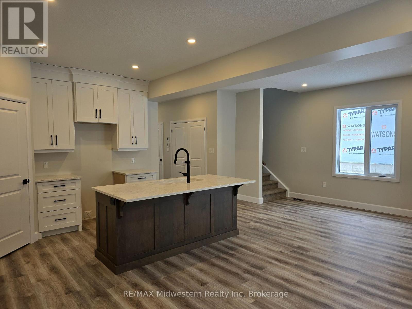 34 Roberts St, Huron East, Ontario  N0K 1W0 - Photo 3 - X10781260