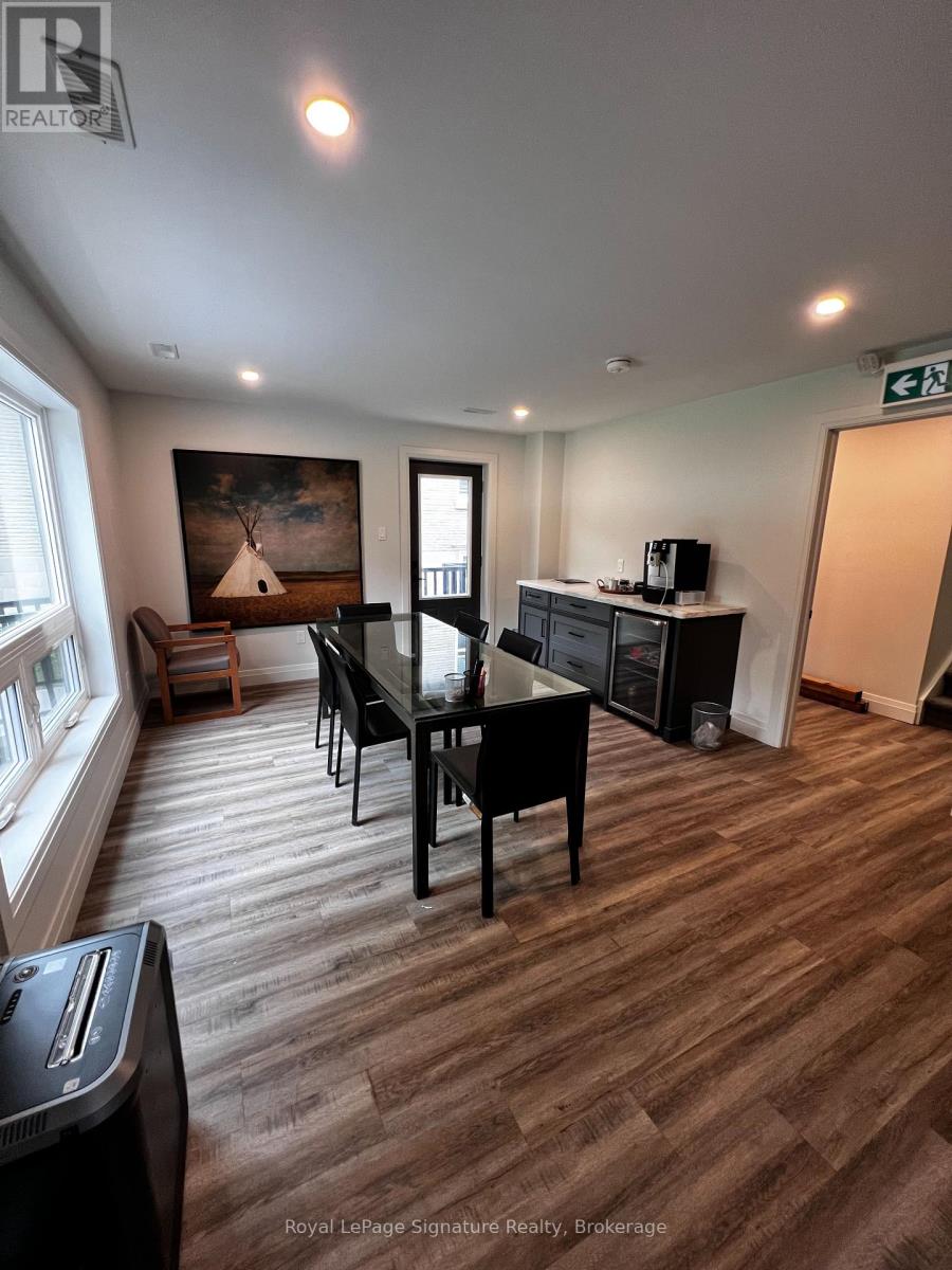 25 Maple Street, Collingwood, Ontario  L9Y 2P7 - Photo 2 - S11894372