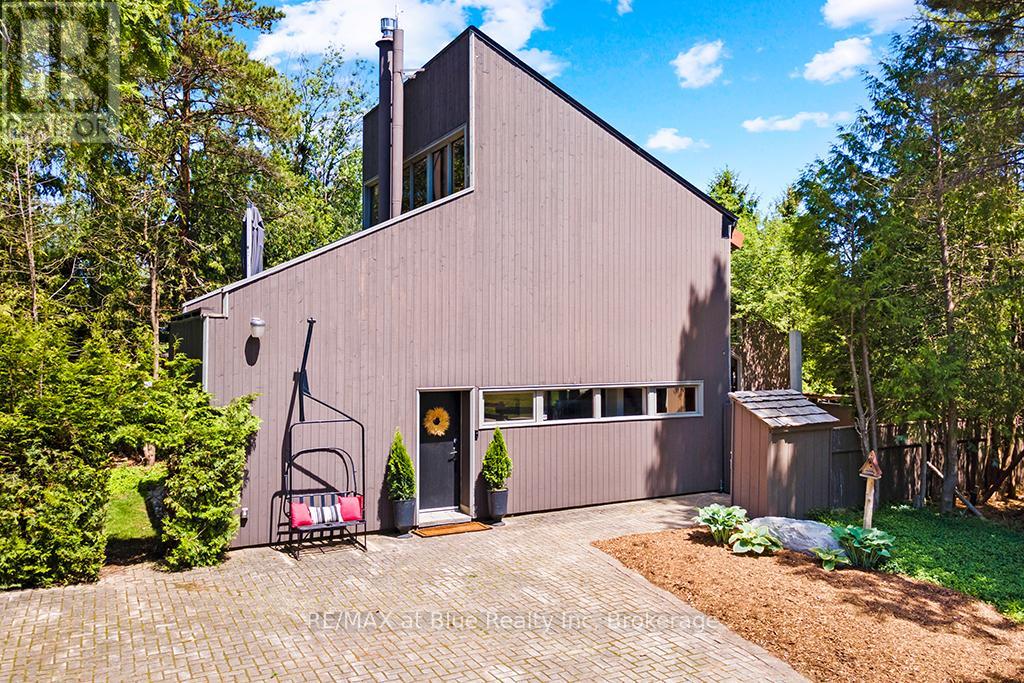 106 Ann Heggtveit Drive, Blue Mountains, Ontario  L9Y 0P7 - Photo 2 - X11894398