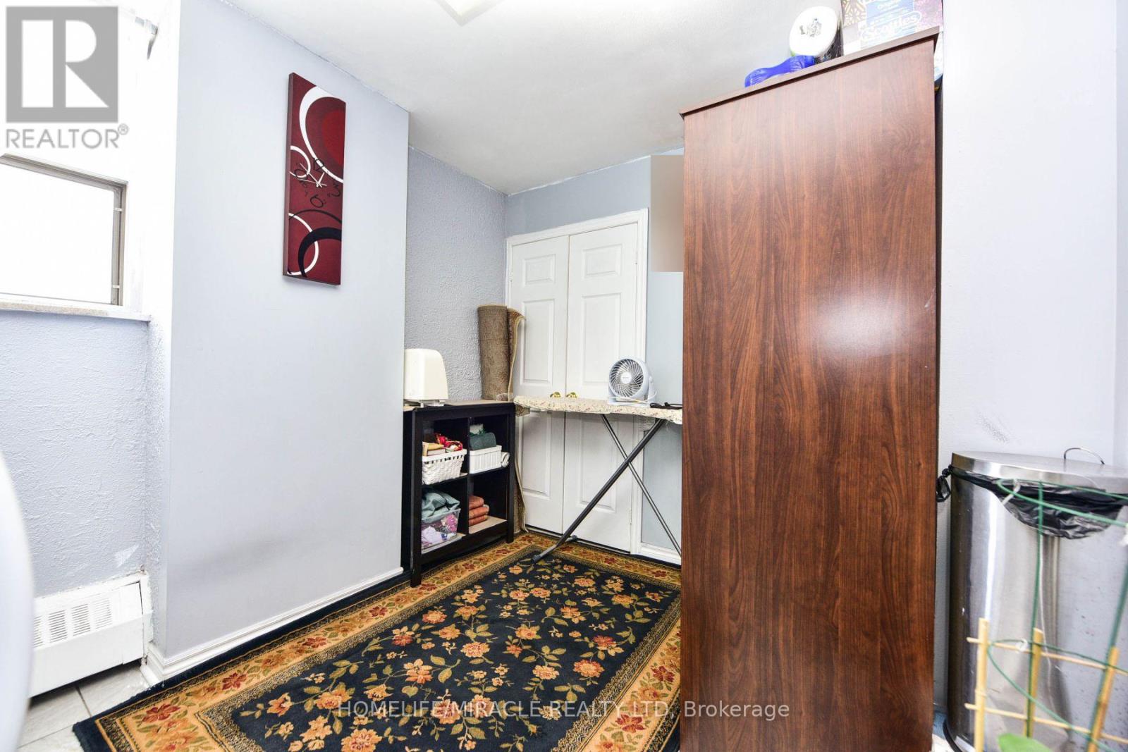 2105 - 390 Dixon Road, Toronto, Ontario  M9R 1T4 - Photo 16 - W11891109