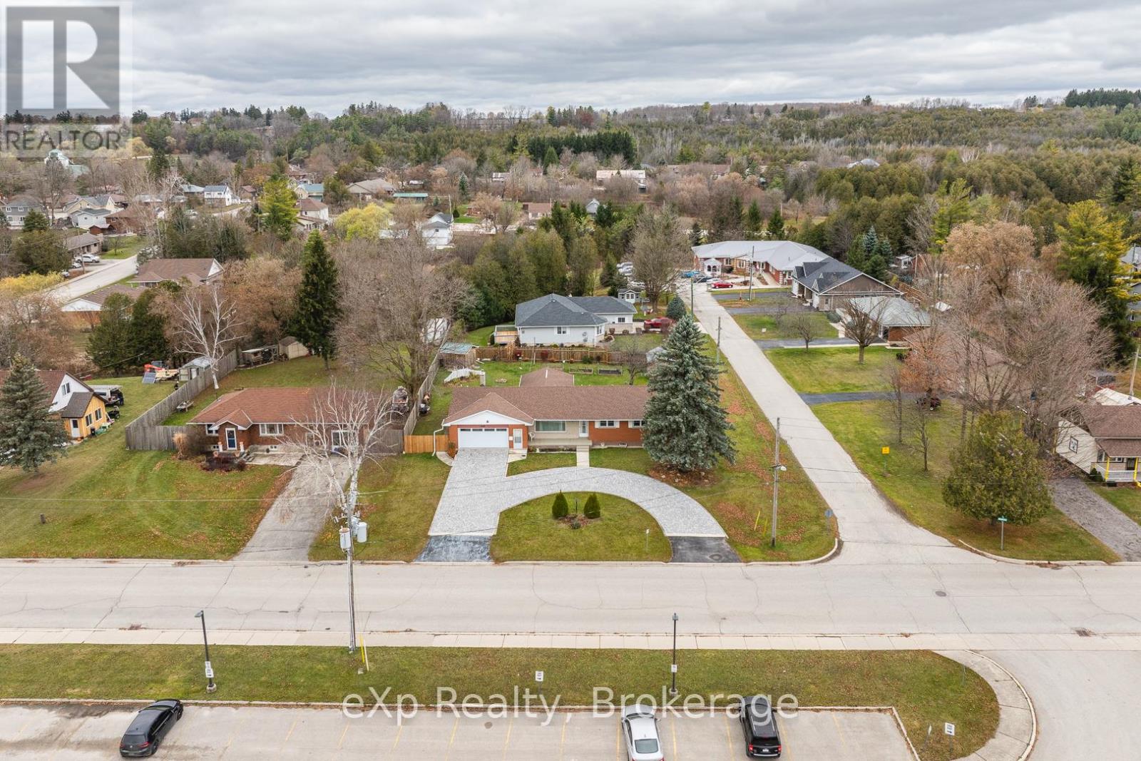 490 Saddler Street E, West Grey, Ontario  N0G 1R0 - Photo 4 - X11882772