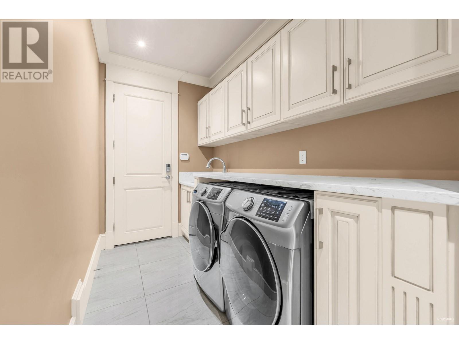 8600 Fairfax Crescent, Richmond, British Columbia  V7C 1Y1 - Photo 35 - R2950639