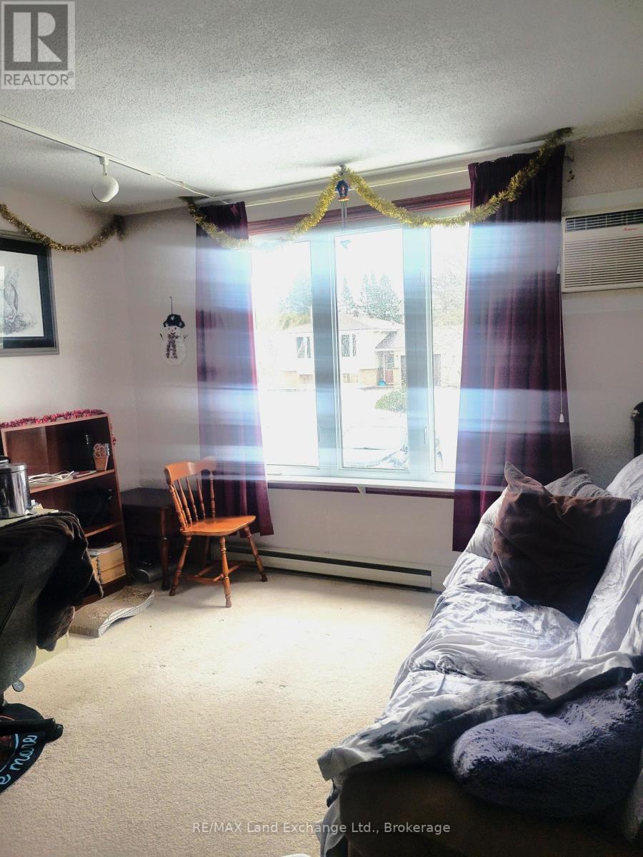 664 Palmateer Drive S, Kincardine, Ontario  N2Z 1R4 - Photo 8 - X11894426