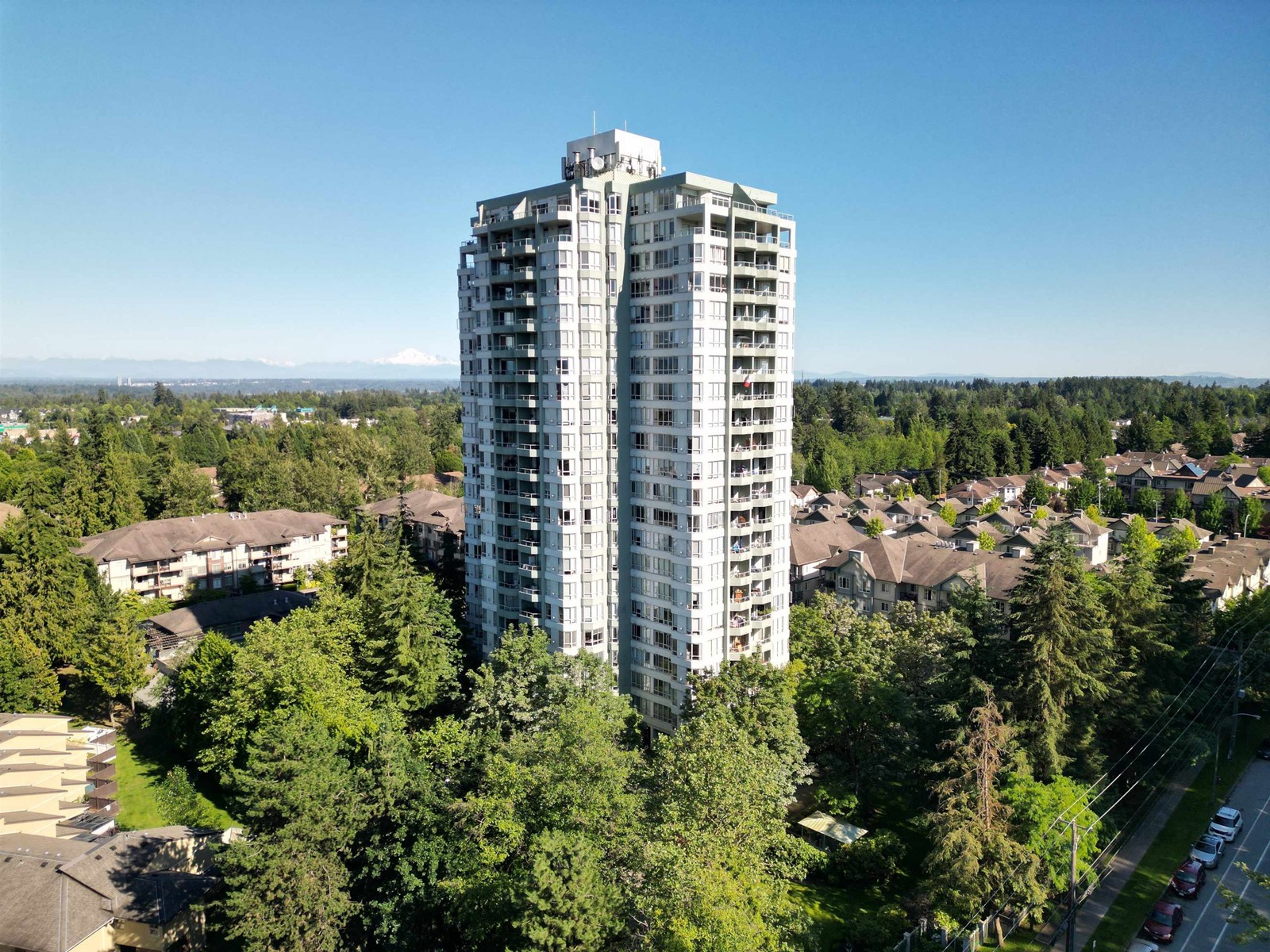 906 10082 148 Street, Surrey, British Columbia  V3R 0S3 - Photo 1 - R2950642