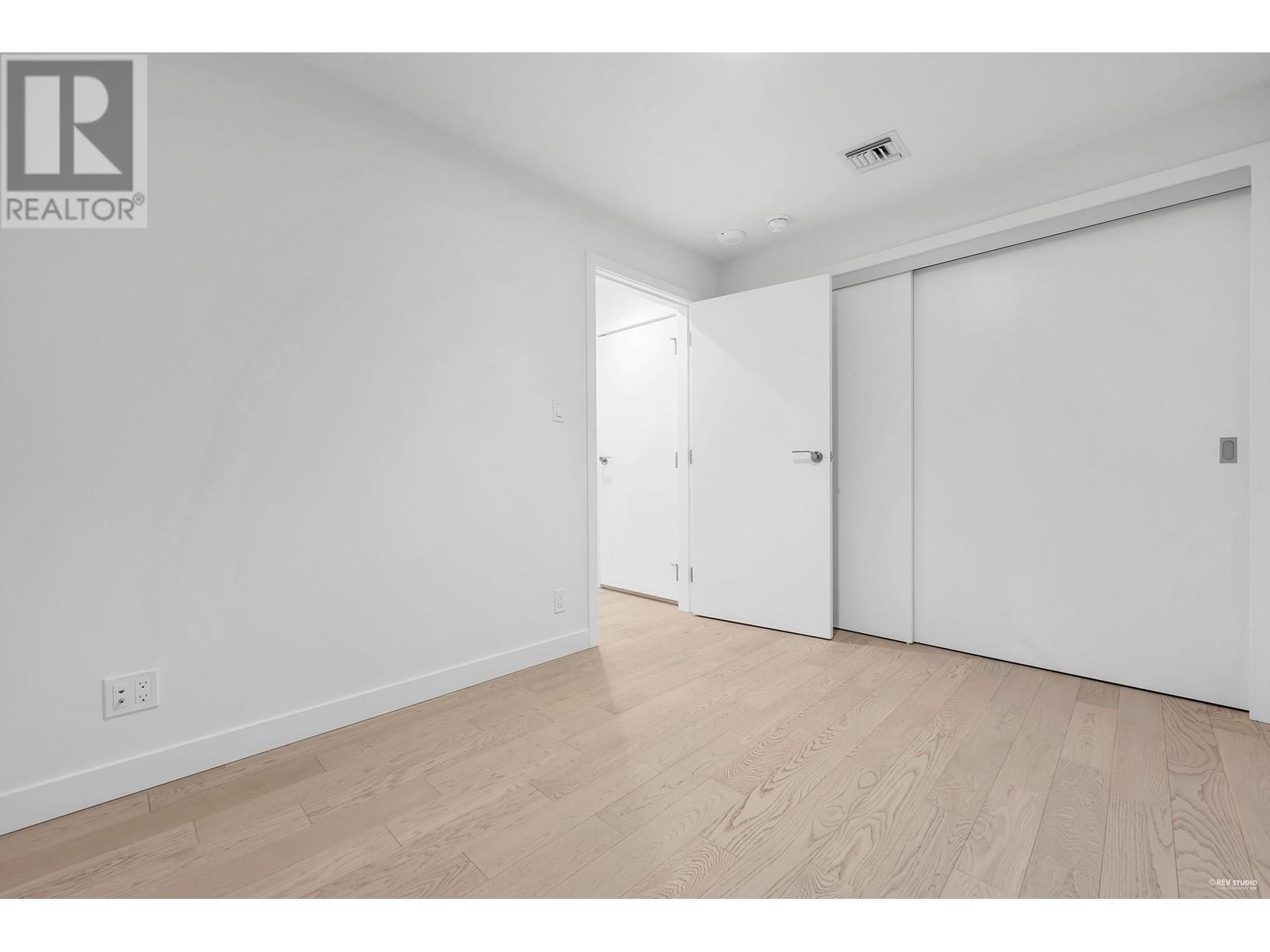 Listing Picture 11 of 23 : 614 6811 PEARSON WAY, Richmond / 烈治文 - 魯藝地產 Yvonne Lu Group - MLS Medallion Club Member