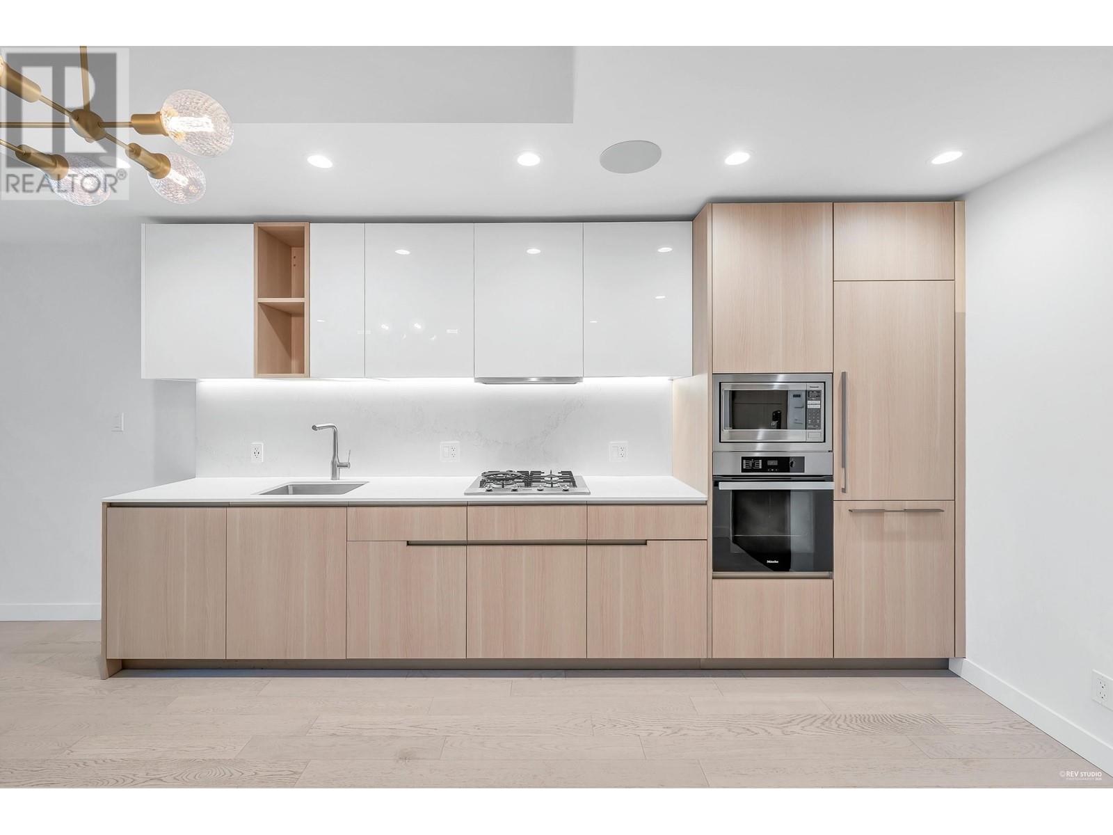 Listing Picture 6 of 23 : 614 6811 PEARSON WAY, Richmond / 烈治文 - 魯藝地產 Yvonne Lu Group - MLS Medallion Club Member