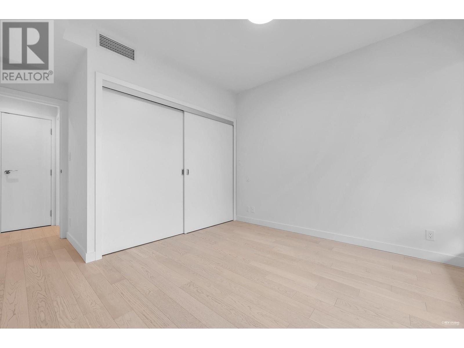 Listing Picture 9 of 23 : 614 6811 PEARSON WAY, Richmond / 烈治文 - 魯藝地產 Yvonne Lu Group - MLS Medallion Club Member