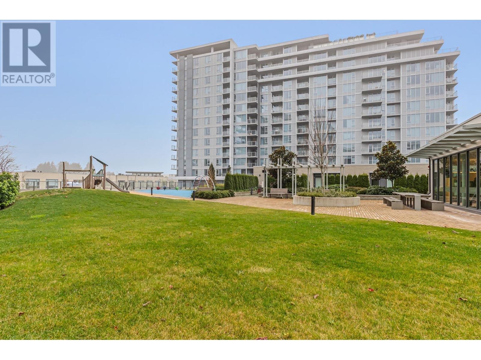 Listing Picture 32 of 32 : 315 3699 SEXSMITH ROAD, Richmond / 烈治文 - 魯藝地產 Yvonne Lu Group - MLS Medallion Club Member