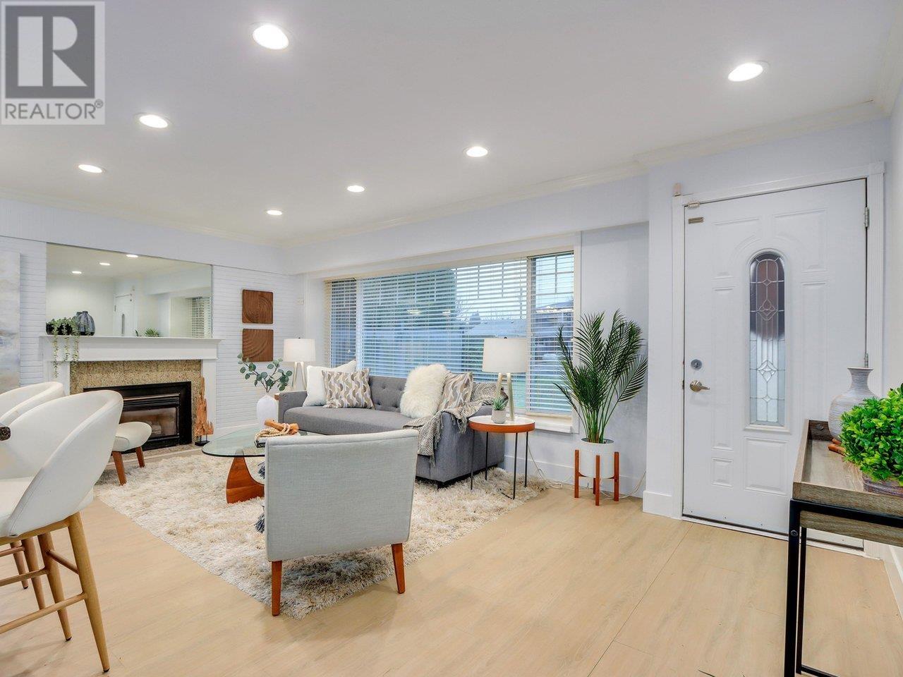 1338 Tatlow Avenue, North Vancouver, British Columbia  V7P 2Z6 - Photo 3 - R2950594