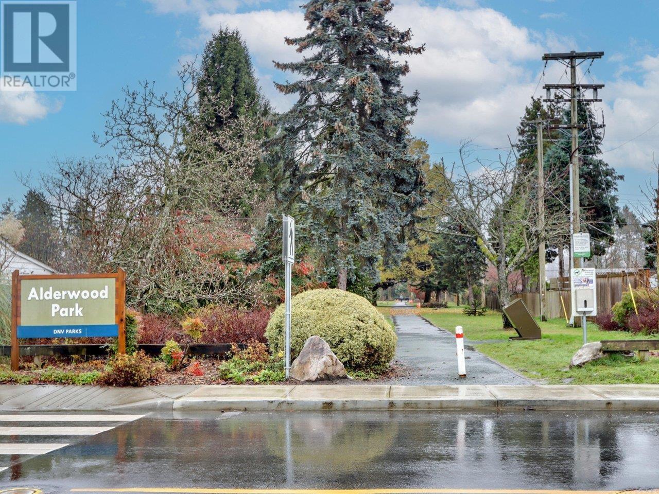 1338 Tatlow Avenue, North Vancouver, British Columbia  V7P 2Z6 - Photo 31 - R2950594