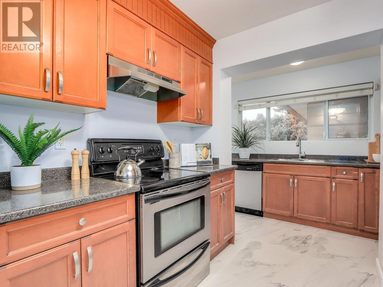 1338 Tatlow Avenue, North Vancouver, British Columbia  V7P 2Z6 - Photo 8 - R2950594