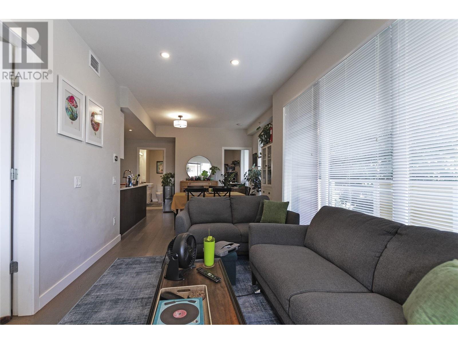 306 688 E 19th Avenue, Vancouver, British Columbia  V5V 1K2 - Photo 8 - R2950700