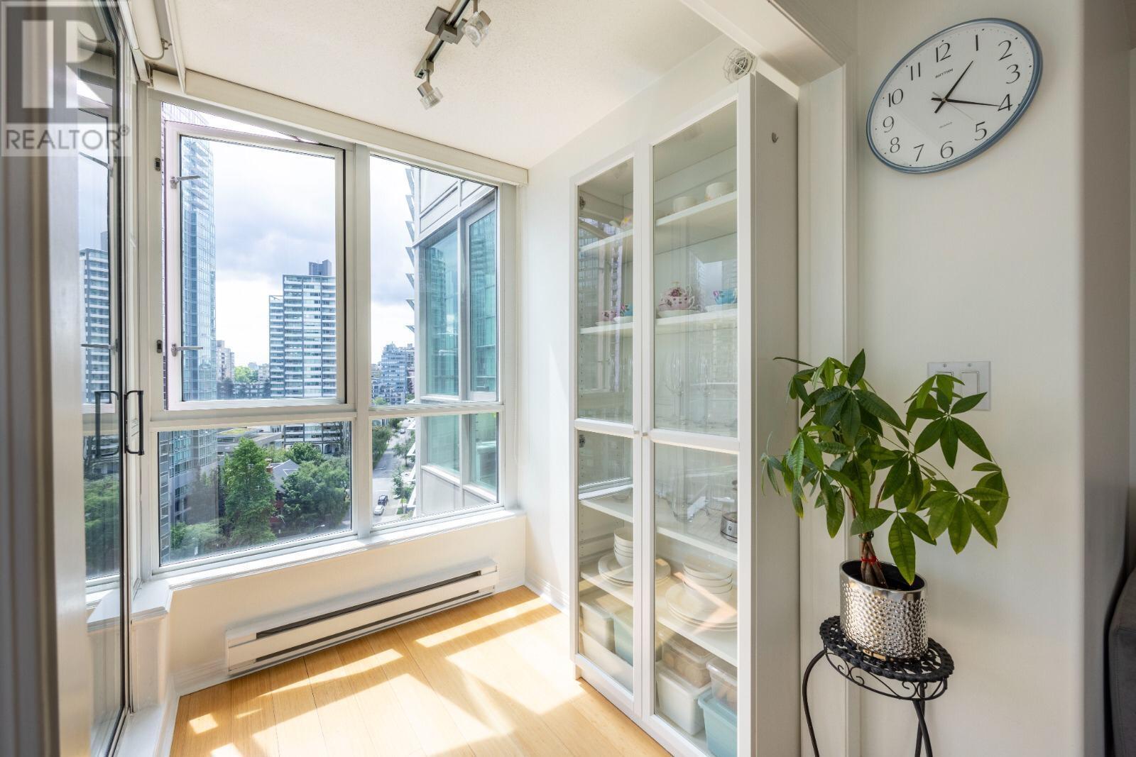 2201 1328 W Pender Street, Vancouver, British Columbia  V6E 4T1 - Photo 9 - R2942809