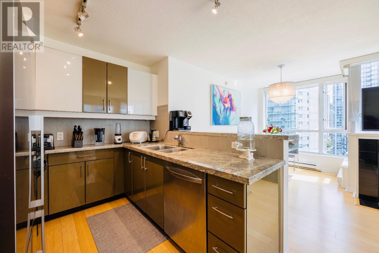 2201 1328 W Pender Street, Vancouver, British Columbia  V6E 4T1 - Photo 11 - R2942809