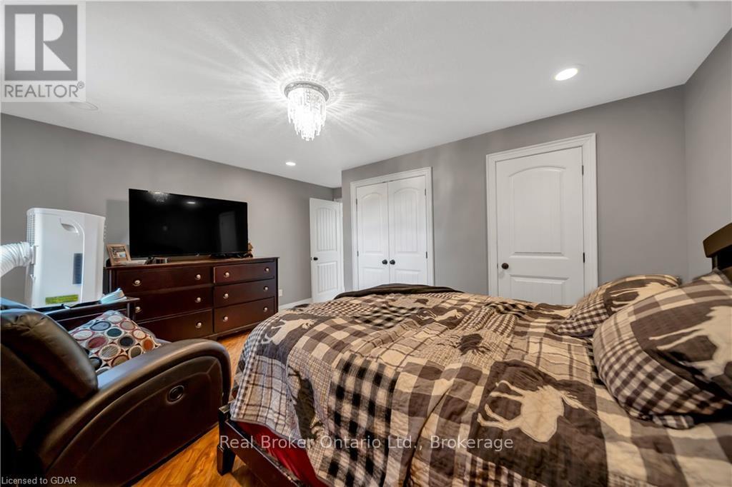 546 8, Brockton, Ontario  N0G 1S0 - Photo 40 - X10876497