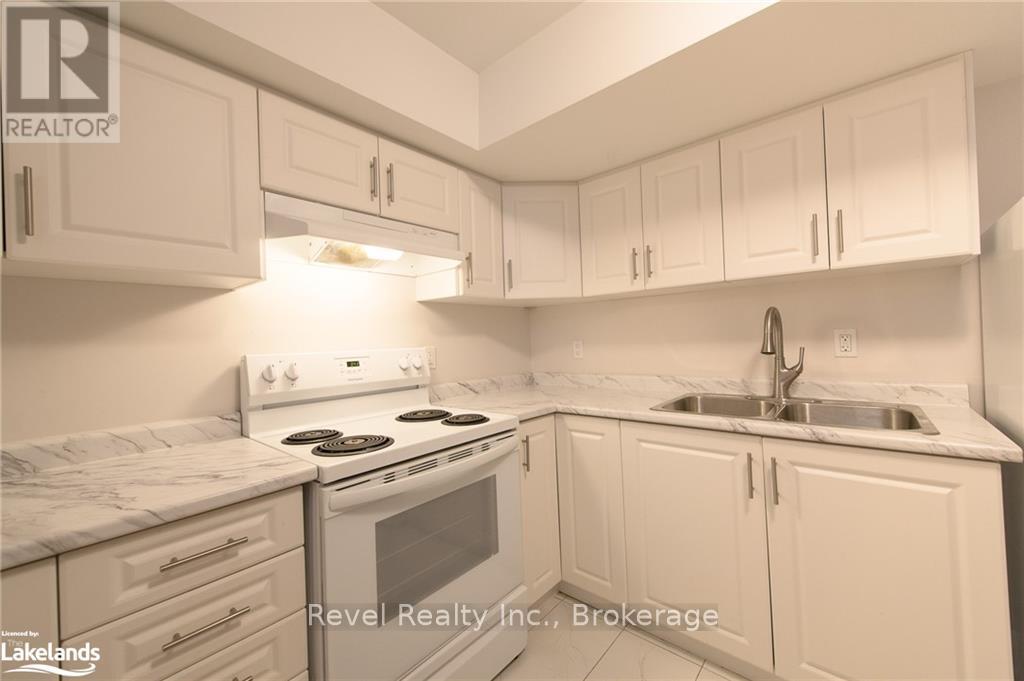 14 Lisbon Court, Wasaga Beach, Ontario  L9Z 1L2 - Photo 2 - S10438463