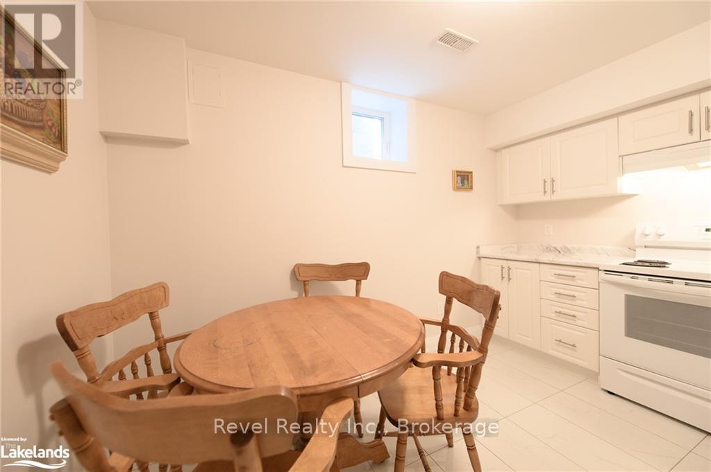 14 Lisbon Court, Wasaga Beach, Ontario  L9Z 1L2 - Photo 4 - S10438463