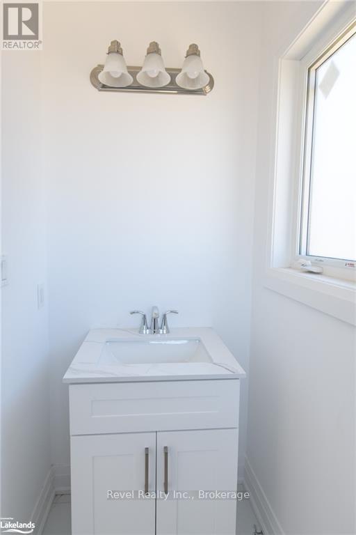 289 Ramblewood Drive, Wasaga Beach, Ontario  L9Z 2N9 - Photo 9 - S10438823