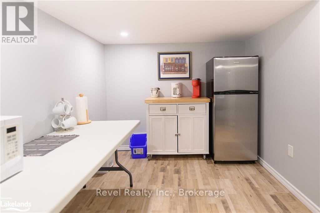 29 Shaw Street, Springwater (Elmvale), Ontario  L0L 1P0 - Photo 21 - S10438855