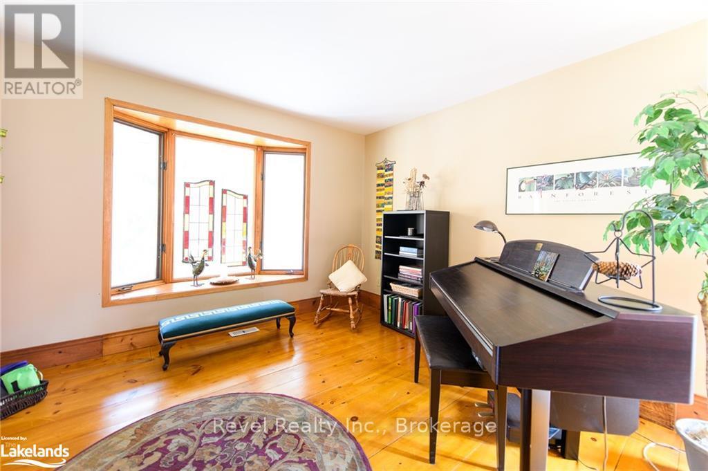 80 Mary Street, Clearview (Creemore), Ontario  L0M 1G0 - Photo 13 - S10439110