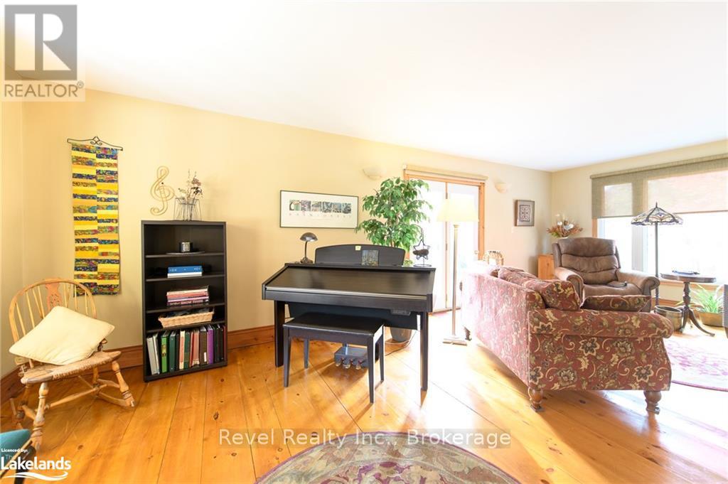 80 Mary Street, Clearview (Creemore), Ontario  L0M 1G0 - Photo 14 - S10439110