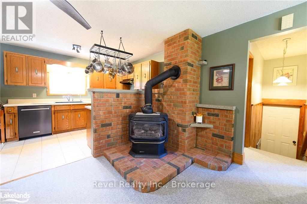 80 Mary Street, Clearview (Creemore), Ontario  L0M 1G0 - Photo 7 - S10439110