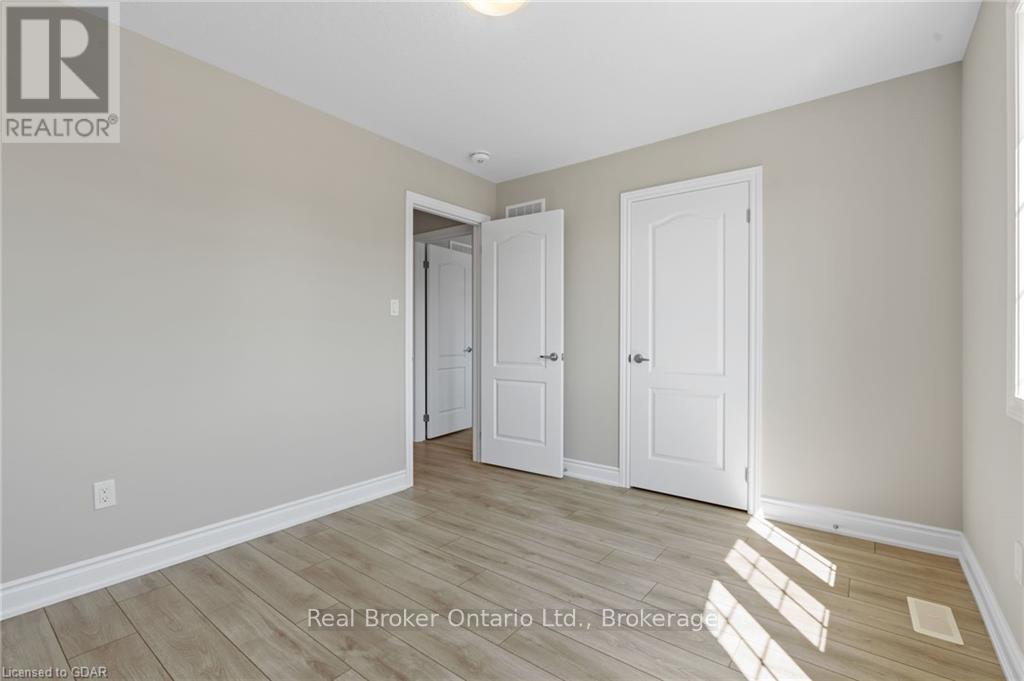 15 Venture Way, Thorold, Ontario  L2V 0G9 - Photo 25 - X10877137