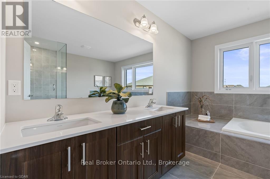 15 Venture Way, Thorold, Ontario  L2V 0G9 - Photo 29 - X10877137