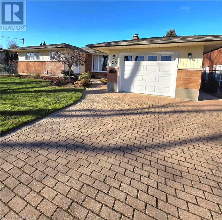 23 OLD OXFORD Road Unit# Upper Unit, St. Catharines, Ontario